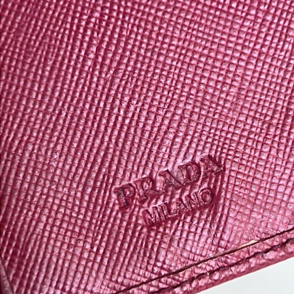 Auth. PRADA Gather Leather 6 Ring Key Case Wallet Pink Gold Tone Hardware Logo - Picture 13 of 17